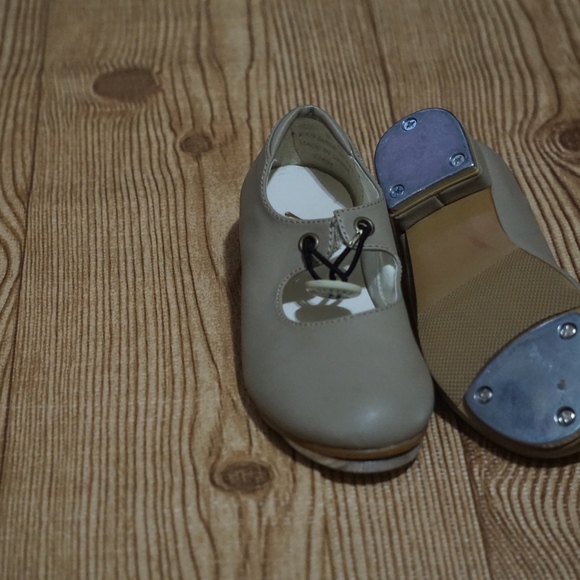 Tan Tapped Shoes (10 in kids) - Picture 2 of 2